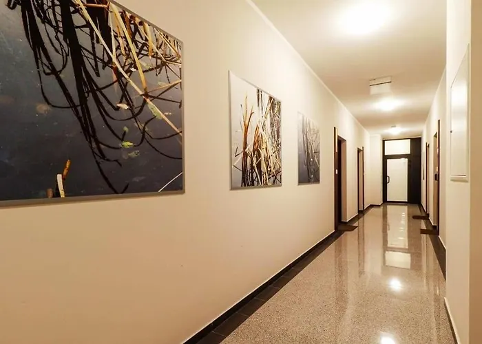 Ukiel Park J&j Apartment